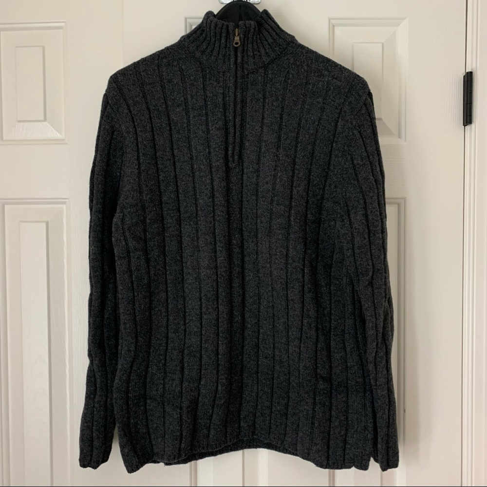 Mens GAP winter sweater dark gray size medium